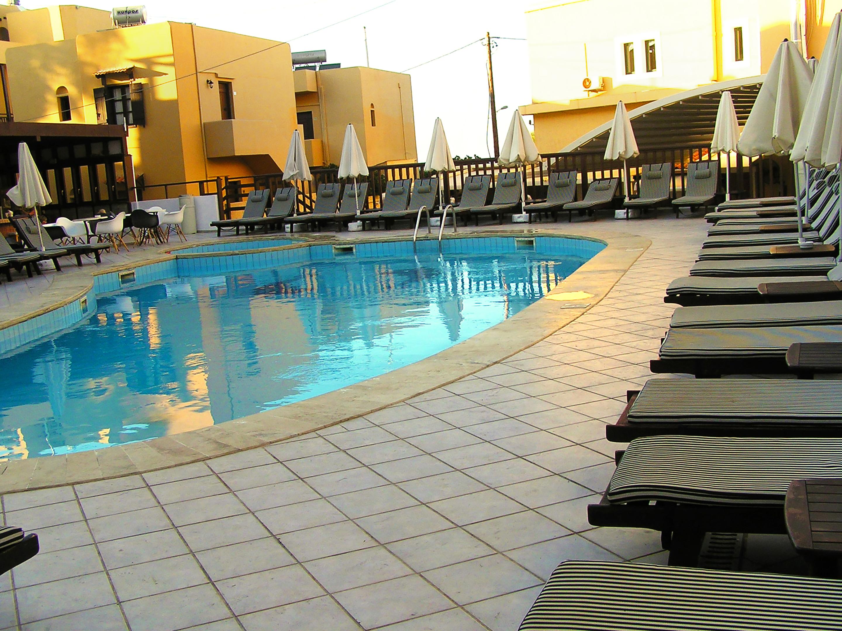 Hotel Elmi &