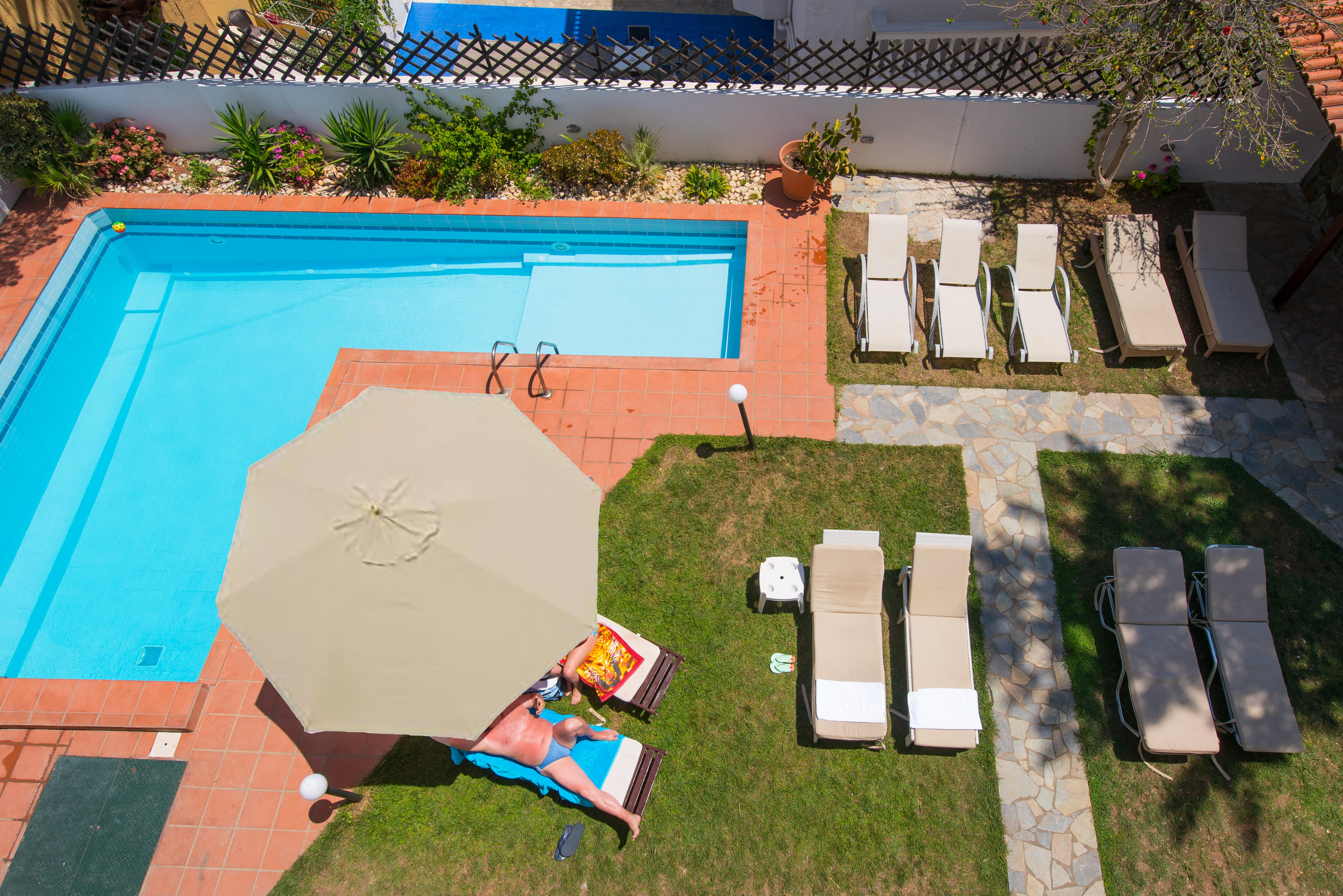 Elmi Hotel&suites Hotel